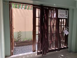 Beinte Singko de Marso Apartments