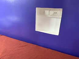 Beinte Singko de Marso Apartments