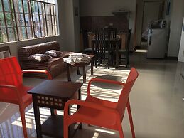 Beinte Singko de Marso Apartments