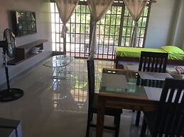 Beinte Singko de Marso Apartments