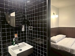 Four Sisters Homestay - Hostel