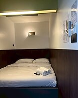 Four Sisters Homestay - Hostel