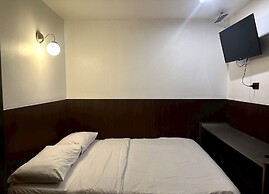 Four Sisters Homestay - Hostel