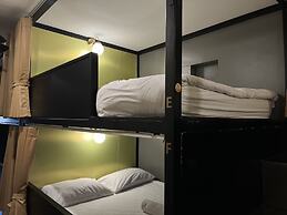 Four Sisters Homestay - Hostel