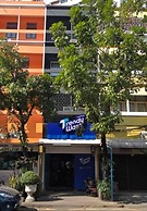 Four Sisters Homestay - Hostel