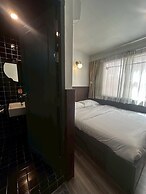 Four Sisters Homestay - Hostel