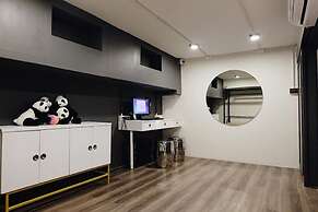 Four Sisters Homestay - Hostel