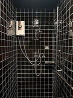 Four Sisters Homestay - Hostel