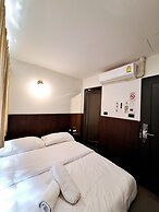 Four Sisters Homestay - Hostel