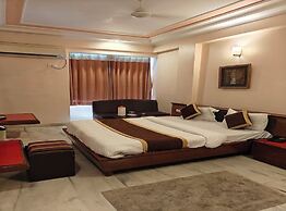 Hotel Ambaji International