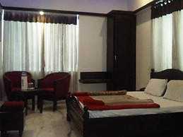 Hotel Ambaji International