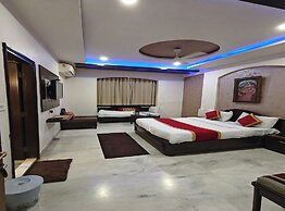 Hotel Ambaji International