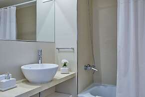 Nido at Quartier del Polo