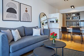 Nido at Quartier del Polo