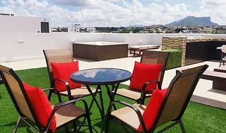 Sugareef West Coast Luxury Penthouse