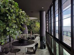 Shadow Play 2Bed Ocean View Apartment