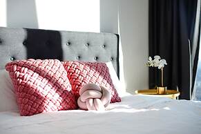 Shadow Play 2Bed Ocean View Apartment