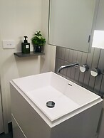 Shadow Play 2Bed Ocean View Apartment