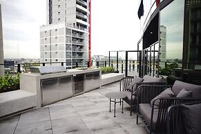 Shadow Play 2Bed Ocean View Apartment