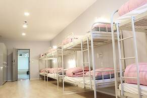 The Blue Guesthouse - Hostel