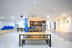 The Blue Guesthouse - Hostel