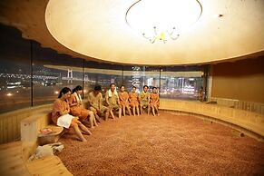 The Blue Guesthouse - Hostel