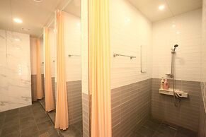 The Blue Guesthouse - Hostel