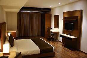 Five Petals Hotel & Banquets