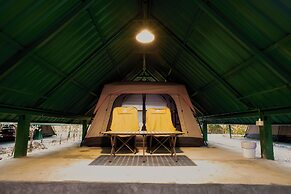 Sawasdee Lagoon Camping & Restaurant