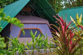 Sawasdee Lagoon Camping & Restaurant