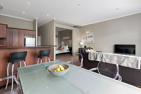 Perfect Location, Viaduct Harbour CBD