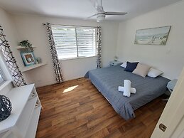 Castaways Moreton Island