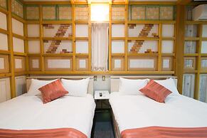 Etavia Yufuin ekimae