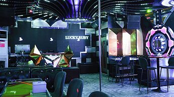 Lucky Ruby Border Casino