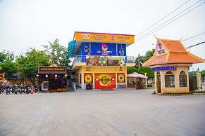 Lucky Ruby Border Casino