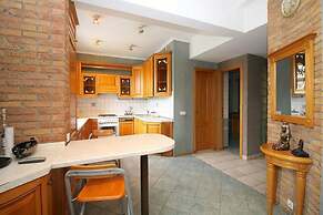 Lakshmi Apartment Universitet