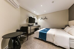 Hotel The Blue Cheonho