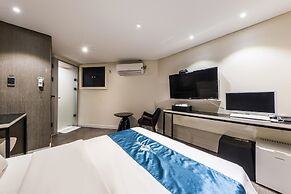 Hotel The Blue Cheonho