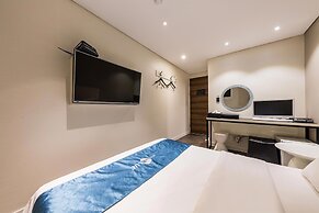 Hotel The Blue Cheonho