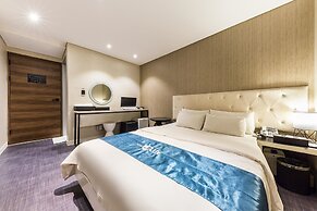 Hotel The Blue Cheonho