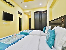 OYO 14549 Hotel Lotus Residency