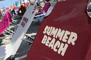 Summer Beach Hotel