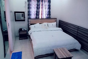 Mayoral Hotel & Suite