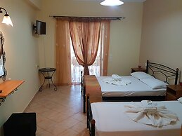 Marathon Studios &Apartments