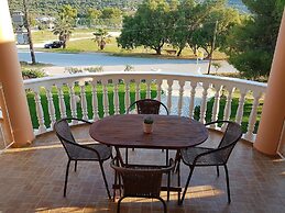 Marathon Studios &Apartments