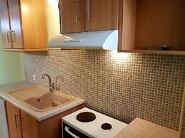 Marathon Studios &Apartments