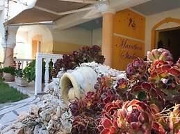 Marathon Studios &Apartments