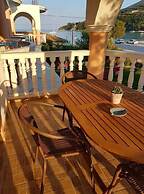 Marathon Studios &Apartments