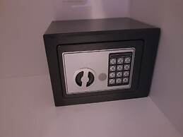 Marathon Studios &Apartments