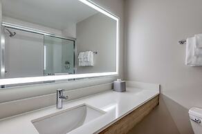 Holiday Inn Express & Suites Bensenville - O'Hare by IHG
